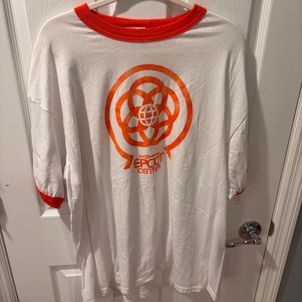 Vintage Disney Parks Walt Disney Epcot Center Retro Graphic Tee Size XXL